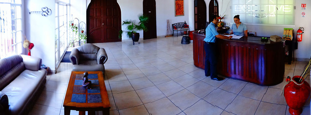 Hotel Executive Managua Esterno foto
